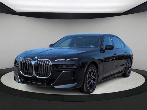 Black Sapphire Metallic 2025 BMW i7 eDrive50