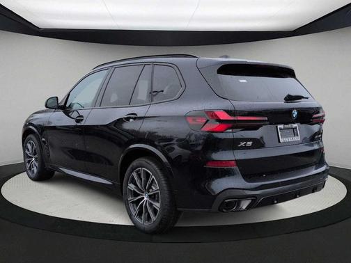 Black 2026 BMW X5 xDrive40i