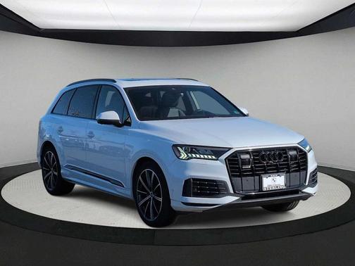 2021 Audi Q7 55 Prestige