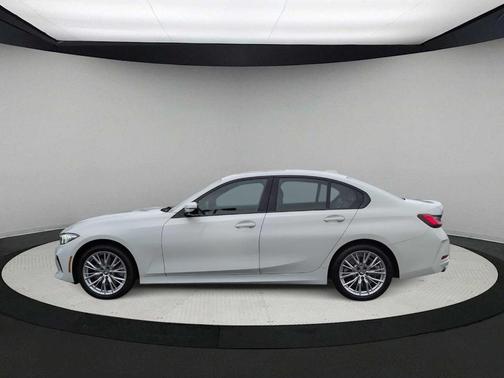 2023 BMW 330 i xDrive