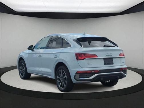 2022 Audi Q5 45 S line Premium Plus