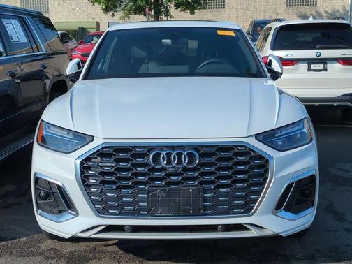 2022 Audi Q5 45 S line Premium Plus