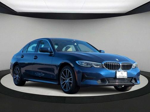 2022 BMW 330 i xDrive