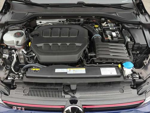 2023 Volkswagen Golf GTI 2.0T SE