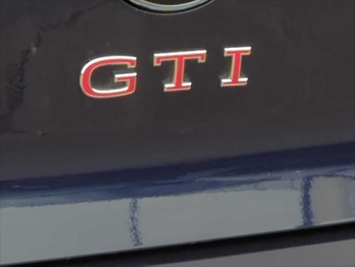 2023 Volkswagen Golf GTI 2.0T SE