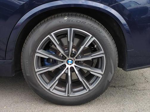 2021 BMW X5 M50i
