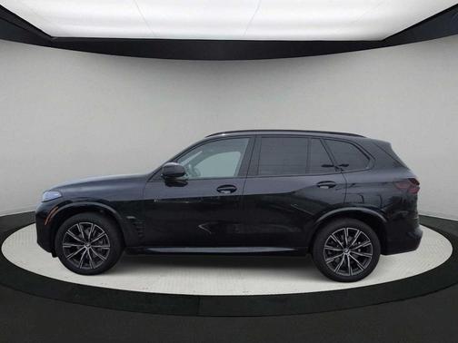 Carbon Black Metallic 2025 BMW X5 xDrive40i