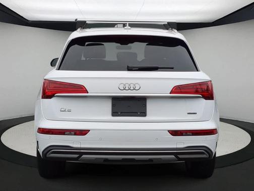2024 Audi Q5 40 Premium