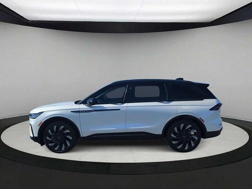 2025 Lincoln Nautilus Reserve