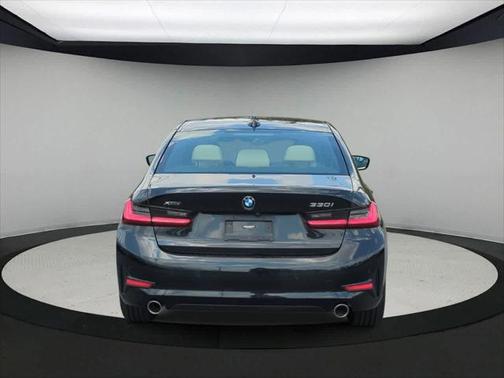 2022 BMW 330 i xDrive