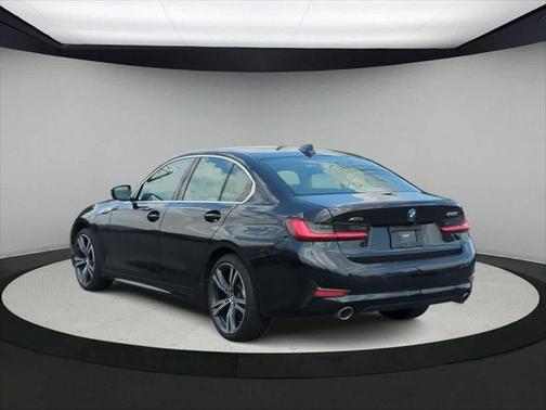 2022 BMW 330 i xDrive