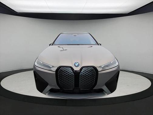 2025 BMW iX xDrive50