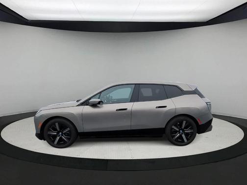 2025 BMW iX xDrive50