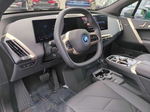 2025 BMW iX xDrive50