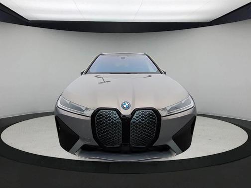 2025 BMW iX xDrive50