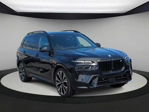 2023 BMW X7 M60i