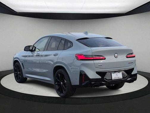 2023 BMW X4 M40i