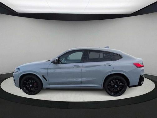 2023 BMW X4 M40i
