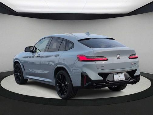 2023 BMW X4 M40i