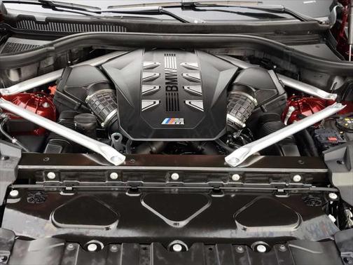 2024 BMW X5 M60i