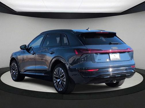 2024 Audi Q8 e-tron Premium