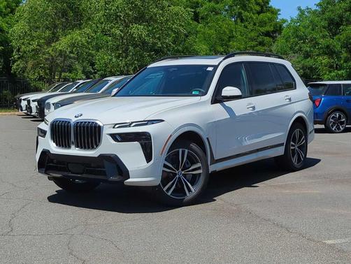 2025 BMW X7 xDrive40i