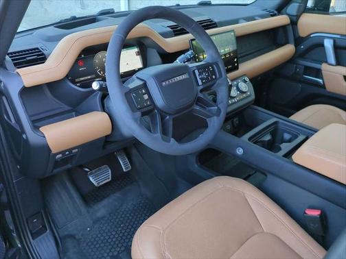 2024 Land Rover Defender P525 V8