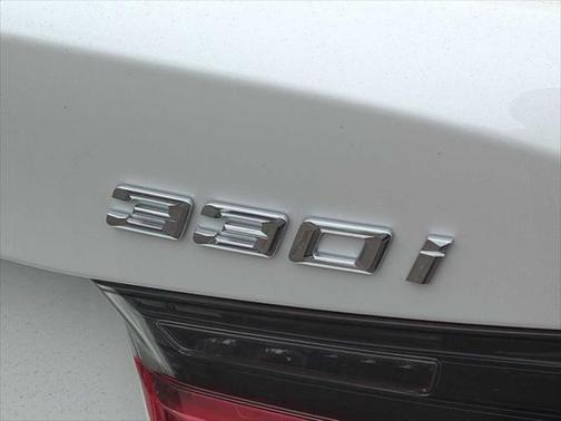 2025 BMW 330 i xDrive