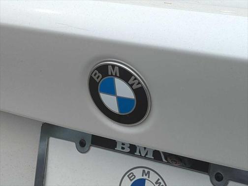 2025 BMW 330 i xDrive