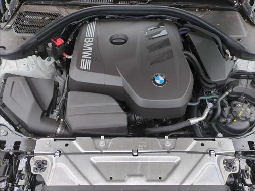 2025 BMW 330 i xDrive