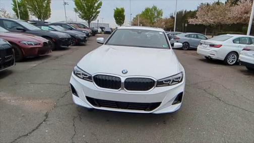 2025 BMW 330 i xDrive