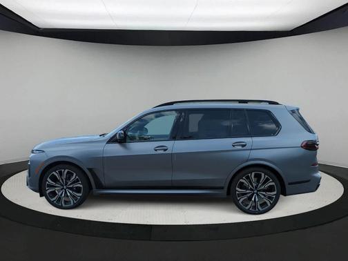 2026 BMW X7 M60i