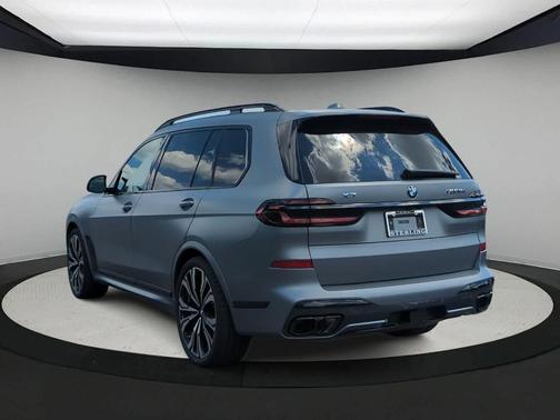 2026 BMW X7 M60i