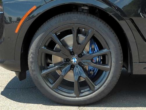 2026 BMW X7 M60i