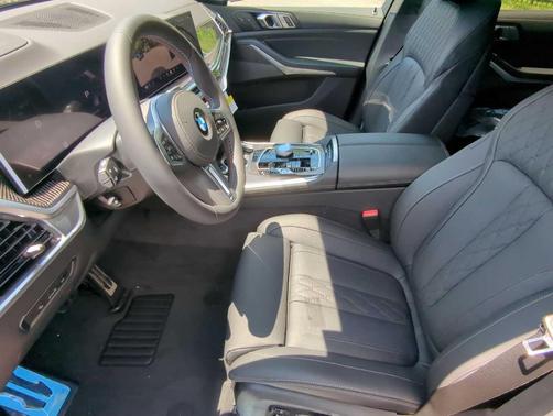 2026 BMW X7 M60i