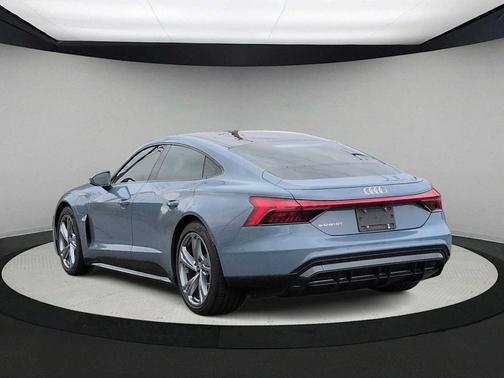 2023 Audi e-tron GT Premium Plus