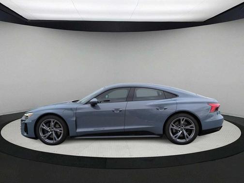 2023 Audi e-tron GT Premium Plus