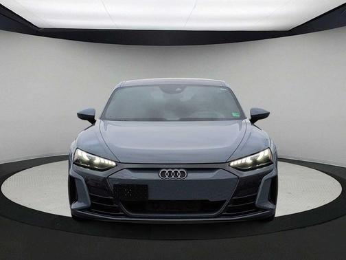 2023 Audi e-tron GT Premium Plus