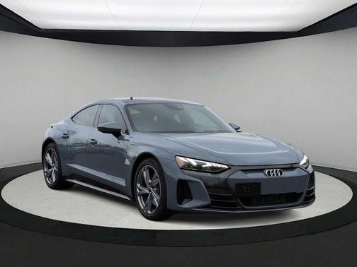 2023 Audi e-tron GT Premium Plus
