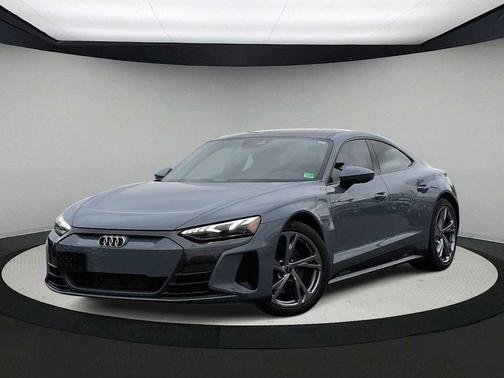 2023 Audi e-tron GT Premium Plus