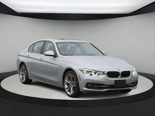 2018 BMW 330 i xDrive