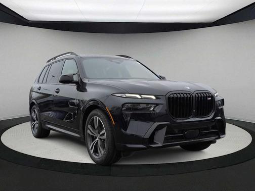 Carbon Black Metallic 2026 BMW X7 M60i