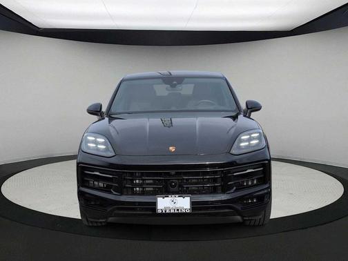 2025 Porsche Cayenne AWD