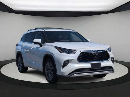 Blizzard Pearl 2021 Toyota Highlander Platinum