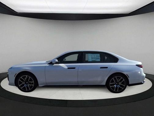 2026 BMW 760 760i xDrive