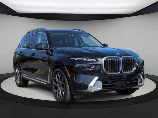 Black 2023 BMW X7 xDrive40i