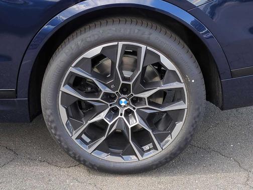 2026 BMW X7 M60i