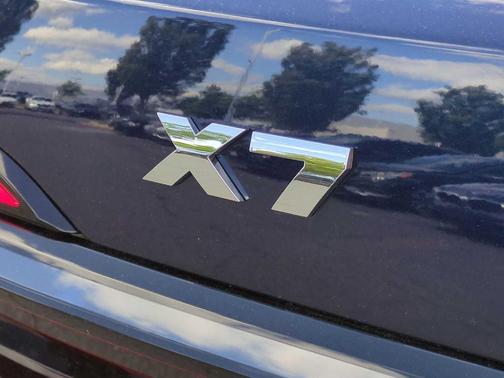 2026 BMW X7 M60i