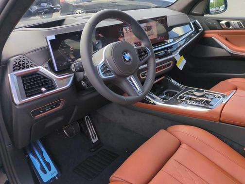 2026 BMW X7 M60i
