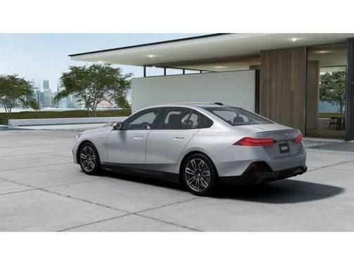 2026 BMW 550e xDrive